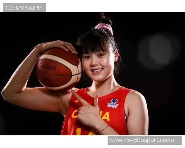 中国女篮新星李月汝表现出色砍下10分15篮板3助攻3盖帽助力球队胜利